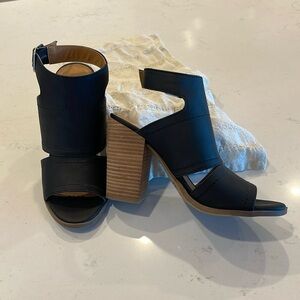 Dolce Vita black leather chunky heeled sandal.  Worn once, excellent condition!